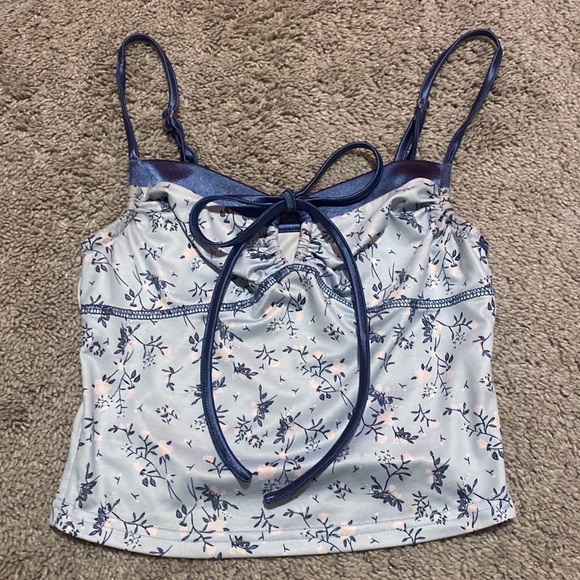 Adorable y2k top! - Picture 1 of 2